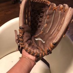 Rawlings Left Hand Medium Gloves