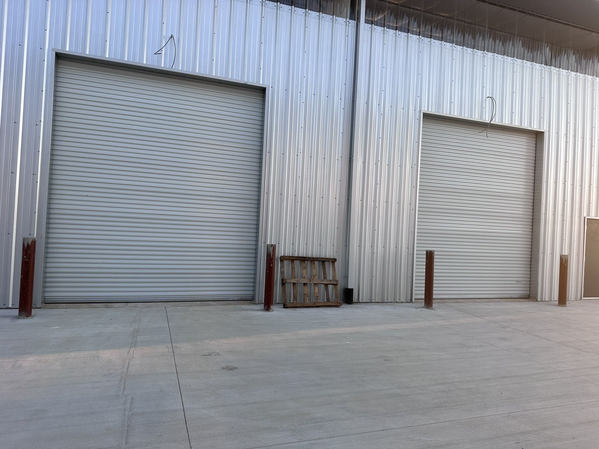 Roll Up Door —-$1999 (puerta de rollo)