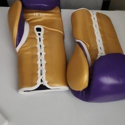 Purple Abd Gold 14 Or , 16 Oz Boxing With Free Hand Wraps 