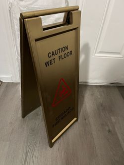 FANCY GOLD WET FLOOR SIGNS 🪧 CAUTION ⚠️