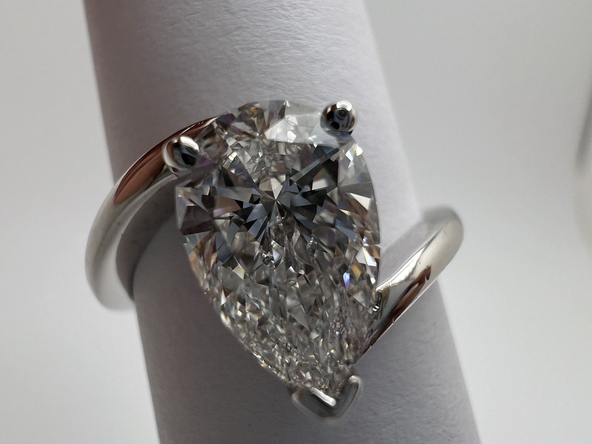 Lab Diamonds Pear Shape Ring