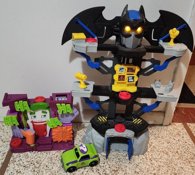 IMAGINEXT BATMAN CASTLE, JOKER PLAYHOUSE