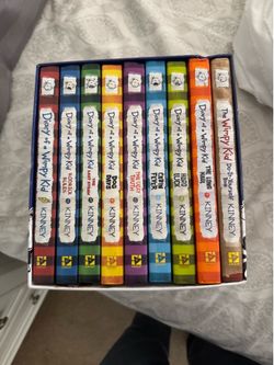 Diary of a Wimpy Kid book set