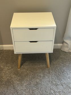 Mid-Century Modern Nightstand / Side Table 35$