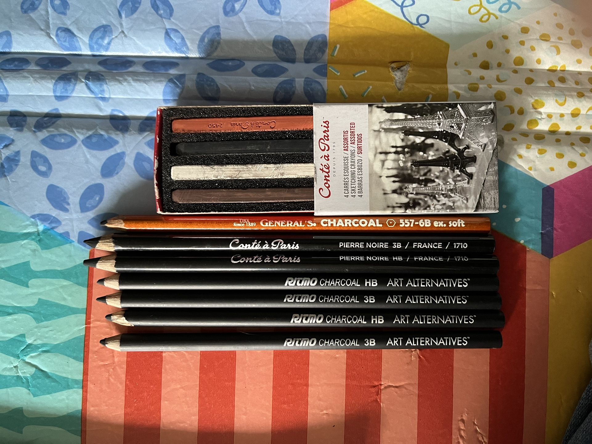 Conté Paris/ Ritmo 3B And HB Charcoal Pencils With Sketching Charcoal Crayons