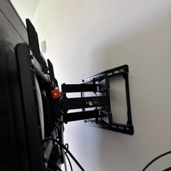 MOVING SALE - TV Wall Mount