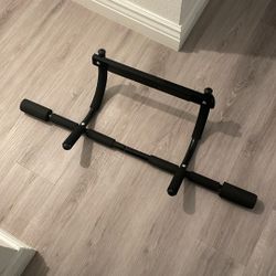 Doorway Pull-up Bar 
