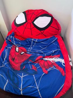 Awesome Spider-Man sleeping bag  Spider-Man face as the pillow