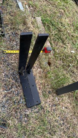 2.5-inch by 20-inch by 14-inch black powder-coated countertop support bracket