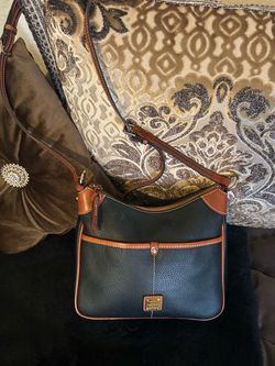 Dooney & Bourke Black Pebbled Shoulder Bag Zip Top, Gold Hardware, Red Lining
