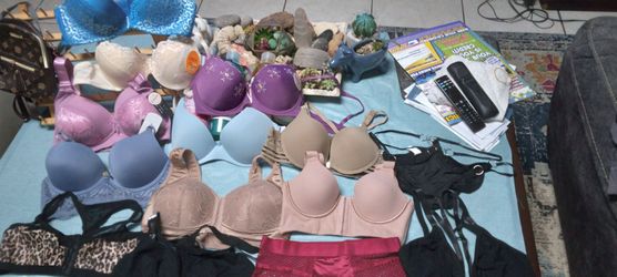 Venta de garage hoy. Baby toys, Furniture,  plantas, varices, caida de cabello, aclaradores, leavers, 👛 💄