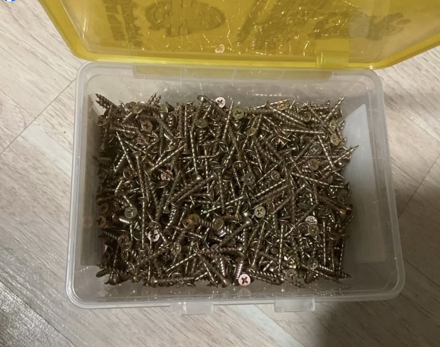 Grabber 5 lbs construction drywall screws. 1 1/4” gold color