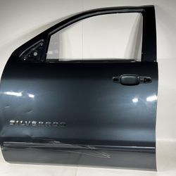 2014 - 2018 Chevy Chevrolet Silverado 2500 Front Left Driver Door 2015 2016 2017 GMC SIERRA
