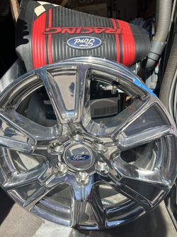 Ford 4 Chrome Rims/ 18 Inch W/ Lugnuts