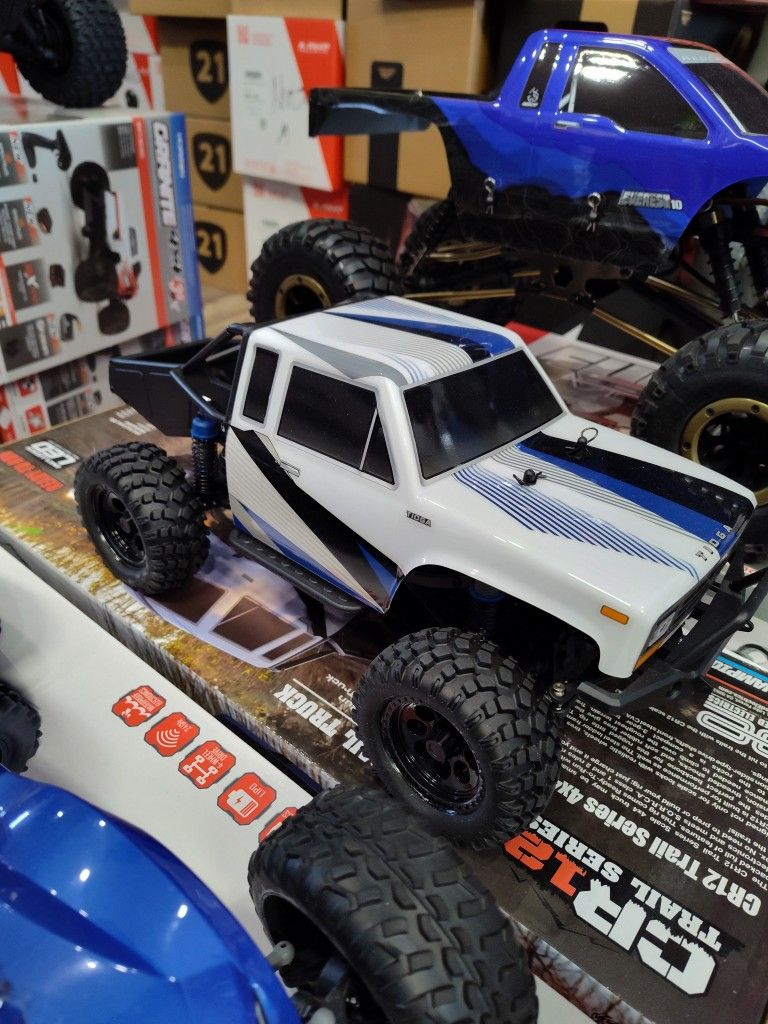 RC Electric Crawler Brand New In A Box 1/12 Scale Including Leaking Battery And A Charger