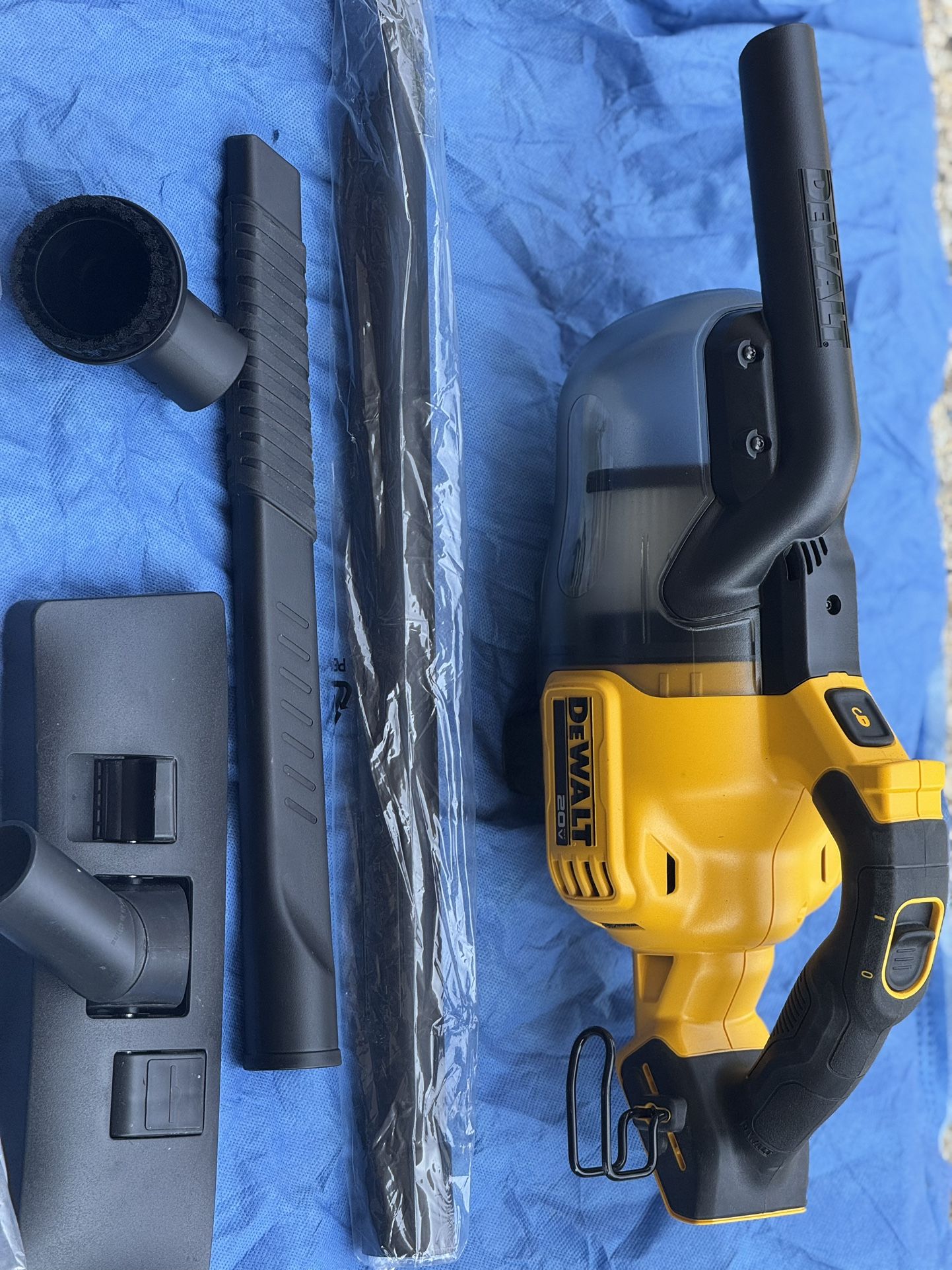 DEWALT 2OV Vacuum, Cordless Handheld Vacuum, HEPA, Battery Not Included
