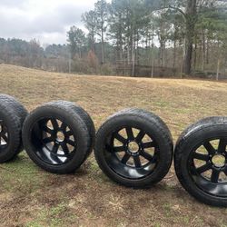 22x12s  Lug Pattern 8x170