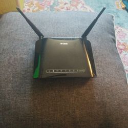 DLink Wifi Router. Perfect For Netflix/Streaming & Gaming
