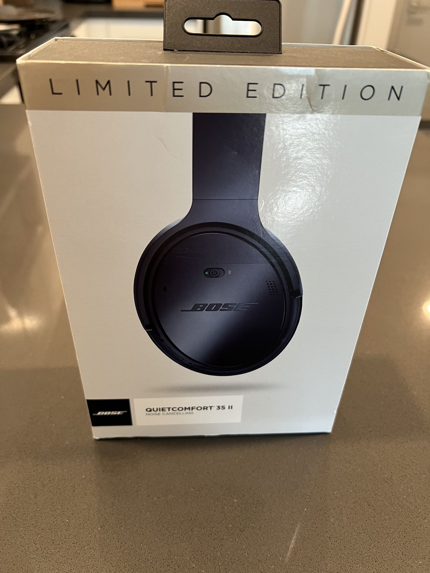 bacon Ryg, ryg, ryg del skibsbygning Bose Quiet Comfort 35 II Noise Cancelling Limited Edition Wireless  Headphones for Sale in Las Vegas, NV - OfferUp