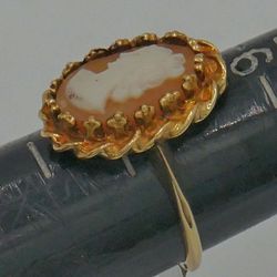 10KT ROSE GOLD CAMEO RING SIZE 6.75 ; 4.3 GRAMS. 825811-2