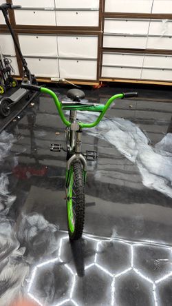 Huffy Rock It 20 in BMX Bike Green/Silver/Black 1-Speed Steel Kickstand