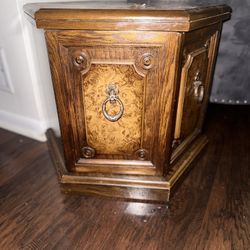 Vintage Wood Side Peace 