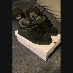 Mens Skate Sneaker Shoes Size 10.5 Globe Fusion Black & Night Skate Shoes new with box Men’s sneakers skate shoes size 10.5