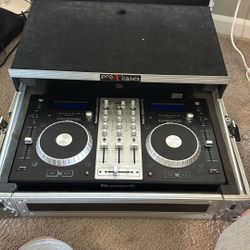 Dj Controller numark With Pro X Case 