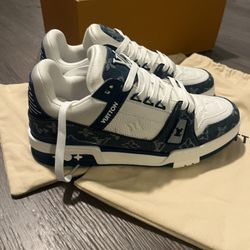 LV Trainer Sz 9.5/10