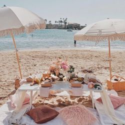 Picnic - Birthday Gift - Date Idea - Birthday Gift Idea - Gift - Mother’s Day - Aesthetic Decor - Dia de las Madres - Special Occasion Gift