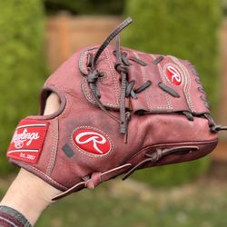 Rawlings Heart of the Hide 11.75” Baseball Glove