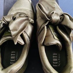 Rihana Fenty Bow Sneakers