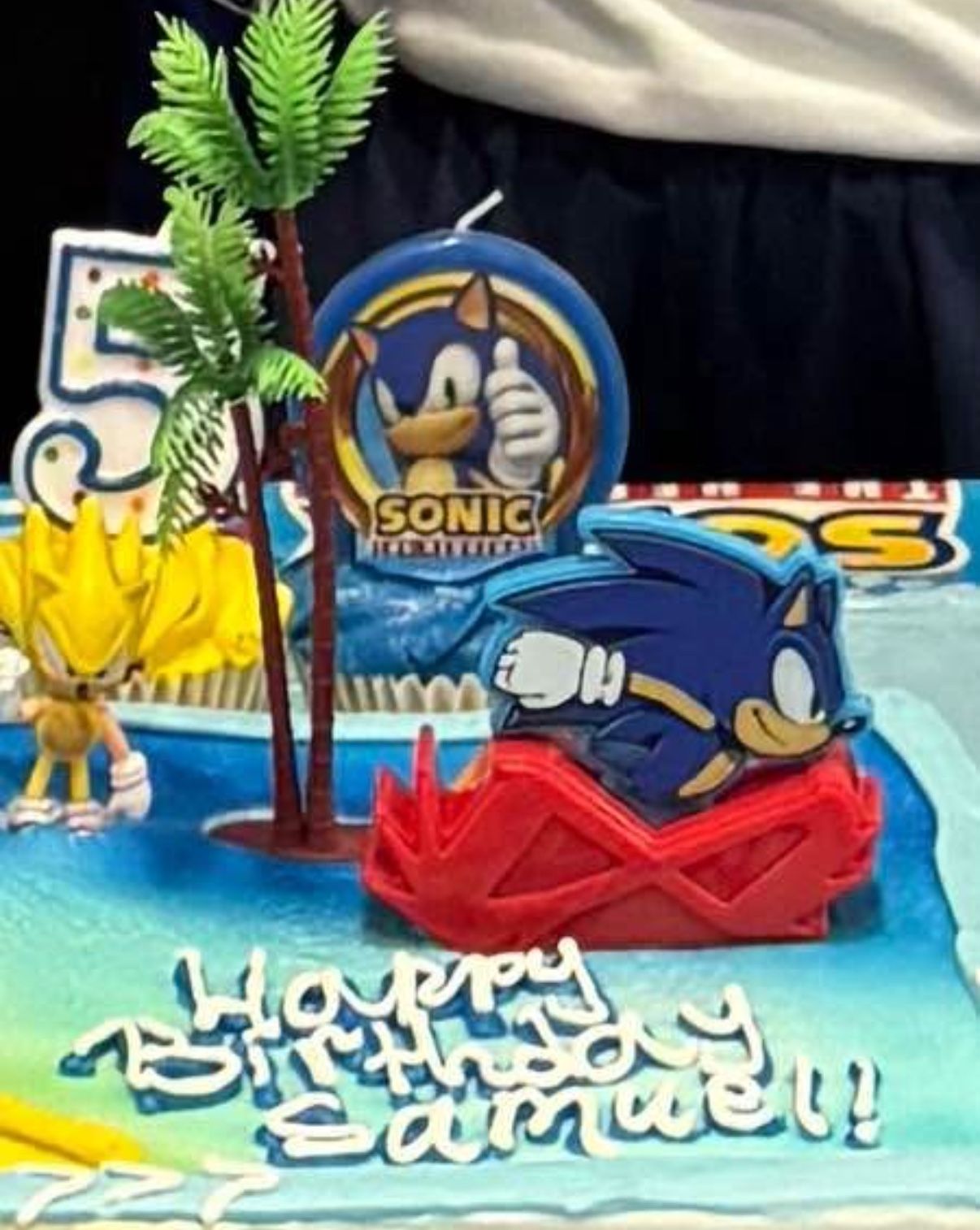Sonic Cake Topper