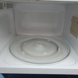 Magic Chef Microwave 1100watts