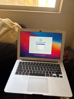 Apple MacBook Air 13” (2017)
