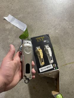 Clipper With Guard And Clipper Oil