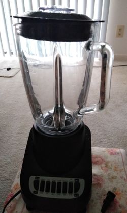 Amazon Basics 12 speed blender with glass jar
