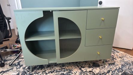 Light green table