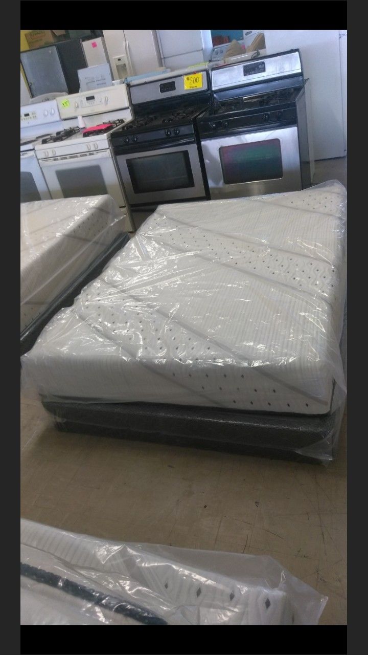 11"MEMORY GEL MATTRESS.QUEEN $300 FULL $250/ TWIN $150