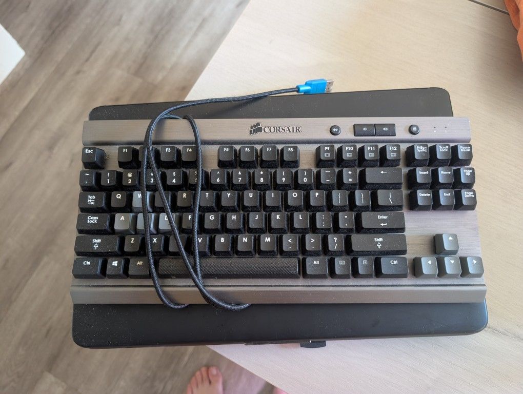 Corsair mechanical Vengeance k65 Keyboard