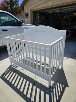 Baby crib