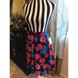 BRAND New With Tag Adorable LulaRoe Madison Skirt Size XS