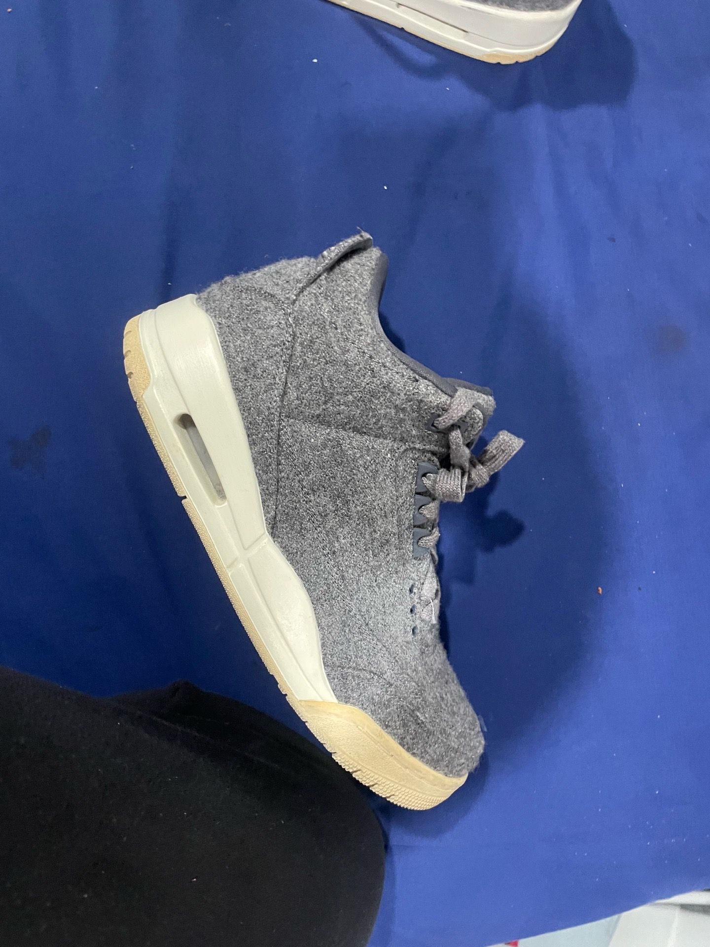 Air Jordan 3 wool grey