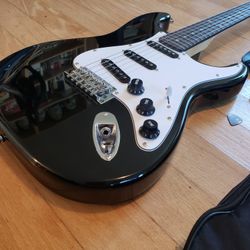 Black Smiger Electric Guitar w/ Accesories And Bag