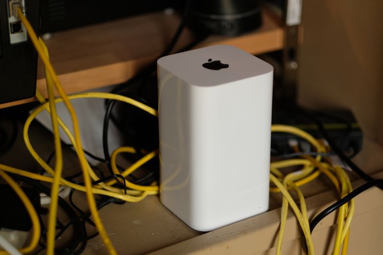 Apple Router - Great Condition