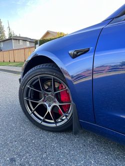 18x9.5 • 5x114.3 • FRONT +35 / REAR +35 • AODHAN AH11 HYPER BLACK WHEELS