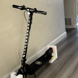 Electric Scooter (FAST- POWERFUL)