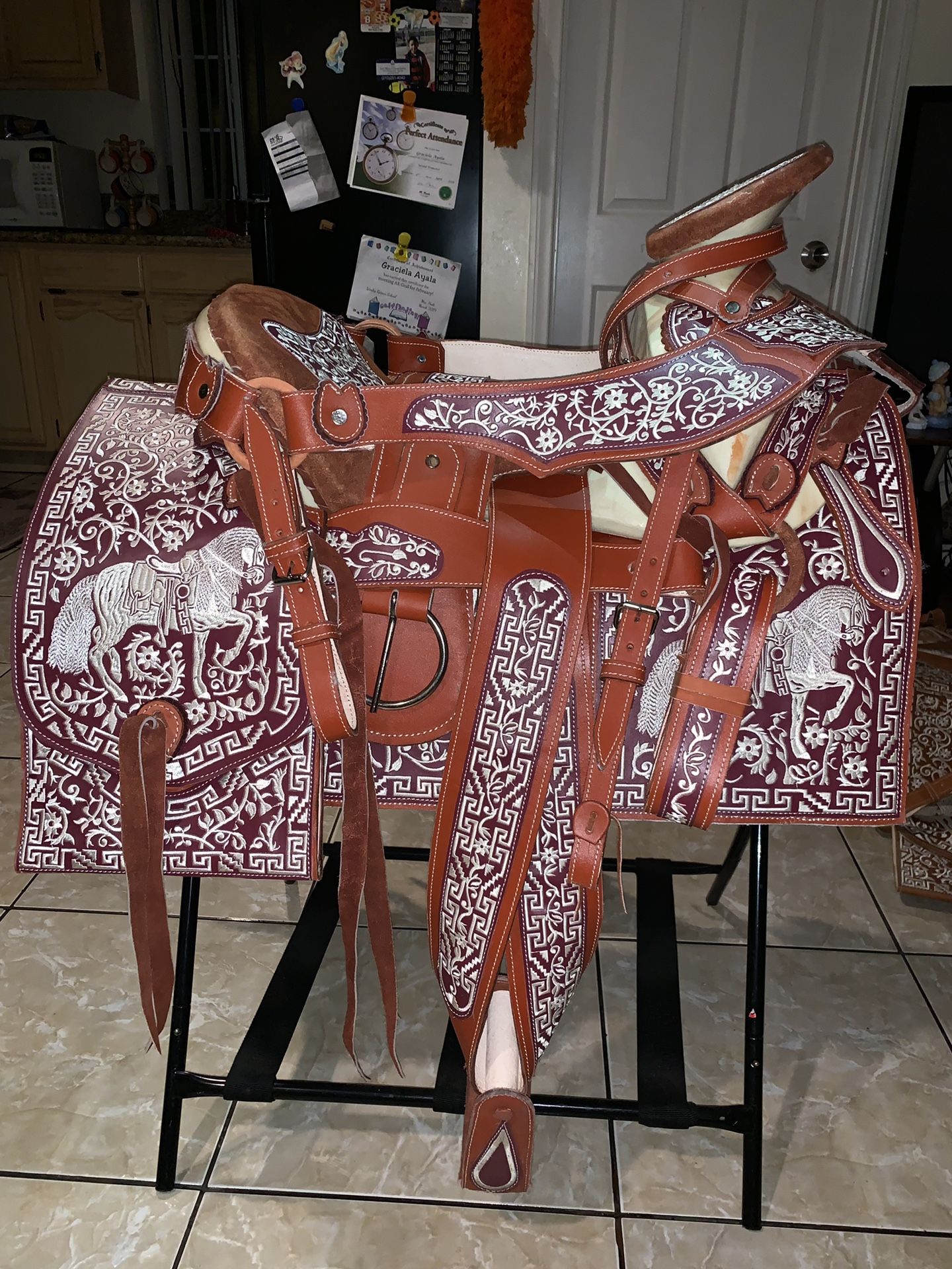 Montura bordada hecha en mexico  Electrical equipment & Supplies