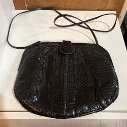 Vintage Elodia Snakeskin Clutch 🎅🏼🎄🎉