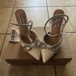 Steve Madden Viable Off White Heels 